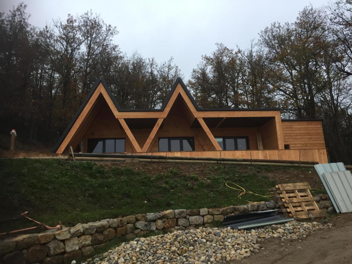 O Tipi Lodge Saint-Christo-en-Jarez ภายนอก รูปภาพ