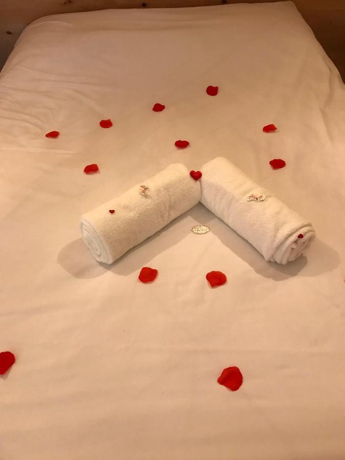 O Tipi Lodge Saint-Christo-en-Jarez ภายนอก รูปภาพ