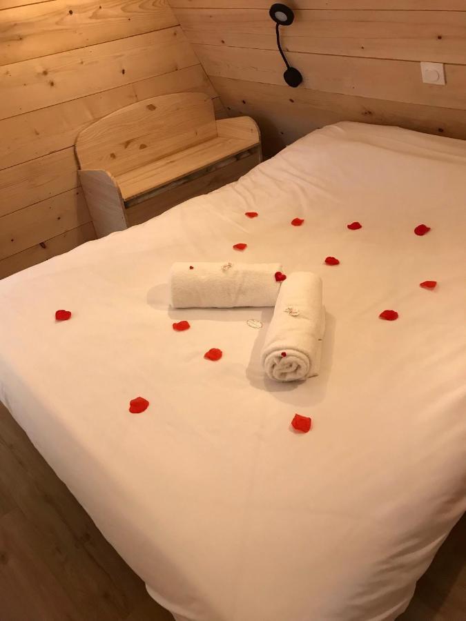 O Tipi Lodge Saint-Christo-en-Jarez ภายนอก รูปภาพ